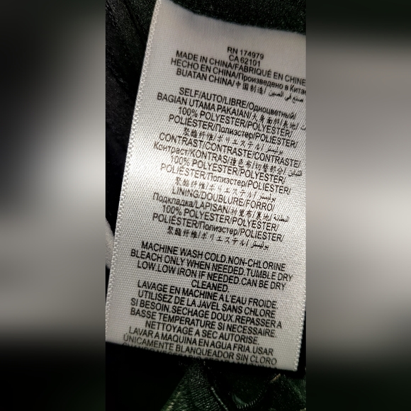 Backless pantsuit - Picture 5 of 6